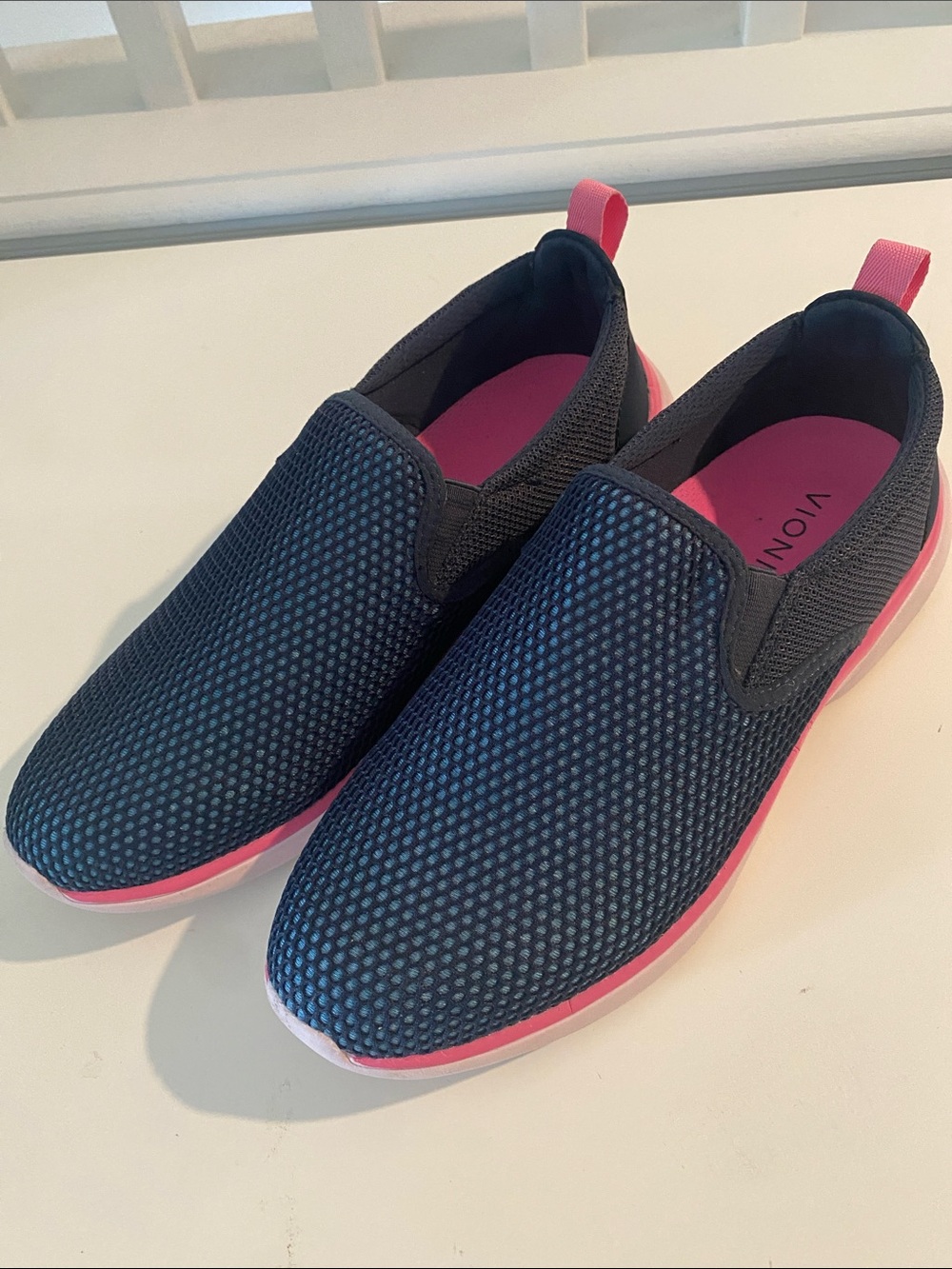 Vionic Womens Zeta Slip On Sneaker Navy Size 8